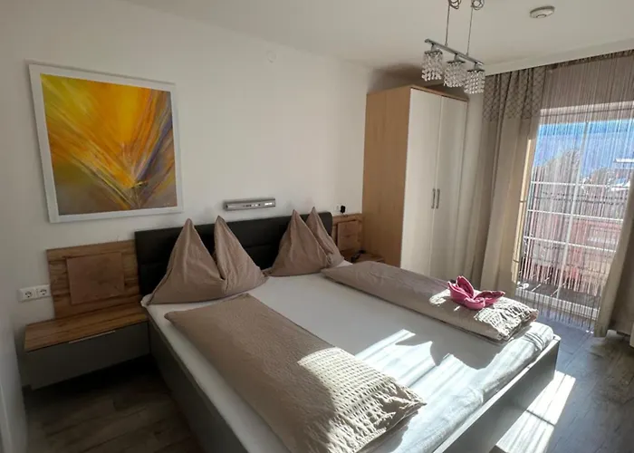 Fruehstueckspension Alpenrose 3*