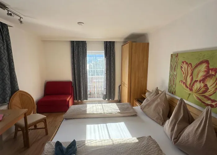 Fruehstueckspension Alpenrose Casa de hóspedes Iselsberg