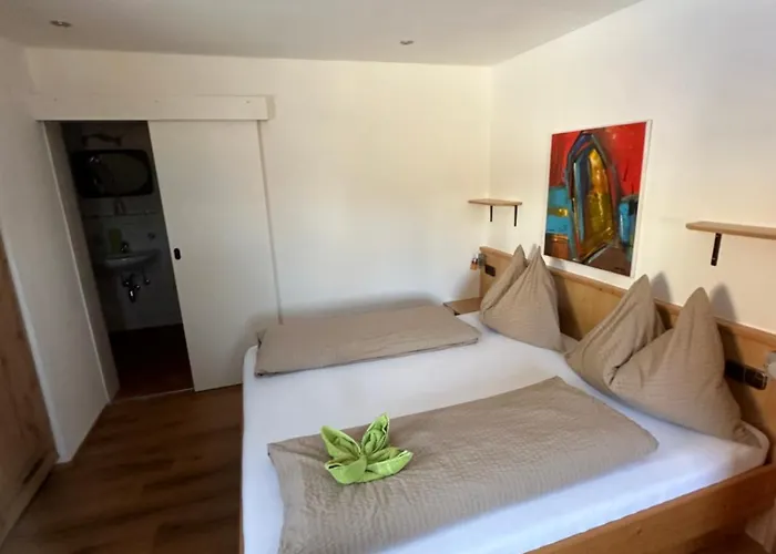 Fruehstueckspension Alpenrose Casa de hóspedes 3*