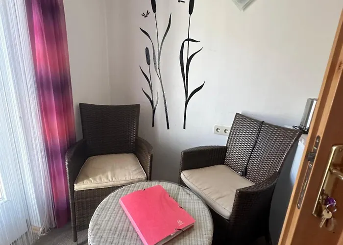 Casa de hóspedes Fruehstueckspension Alpenrose 3*