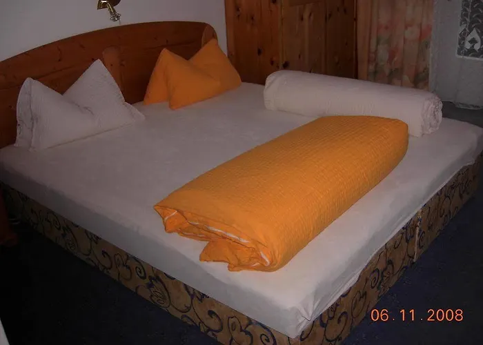 Fruehstueckspension Alpenrose 3*