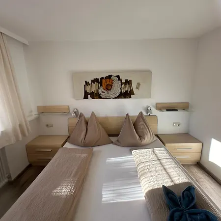 Fruehstueckspension Alpenrose 게스트하우스