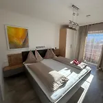 Fruehstueckspension Alpenrose 3*