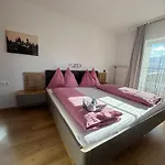 Pensjonat Fruehstueckspension Alpenrose