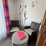 Pensjonat Fruehstueckspension Alpenrose 3*