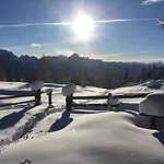 بيت ضيافة Fruehstueckspension Alpenrose